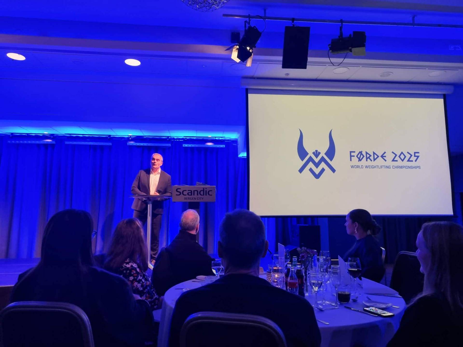 Stian delte historien fra VM i Førde