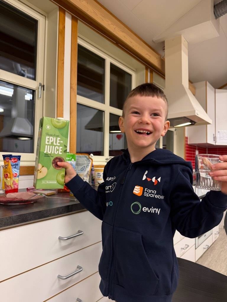 Kornelius var med som liten hjelper