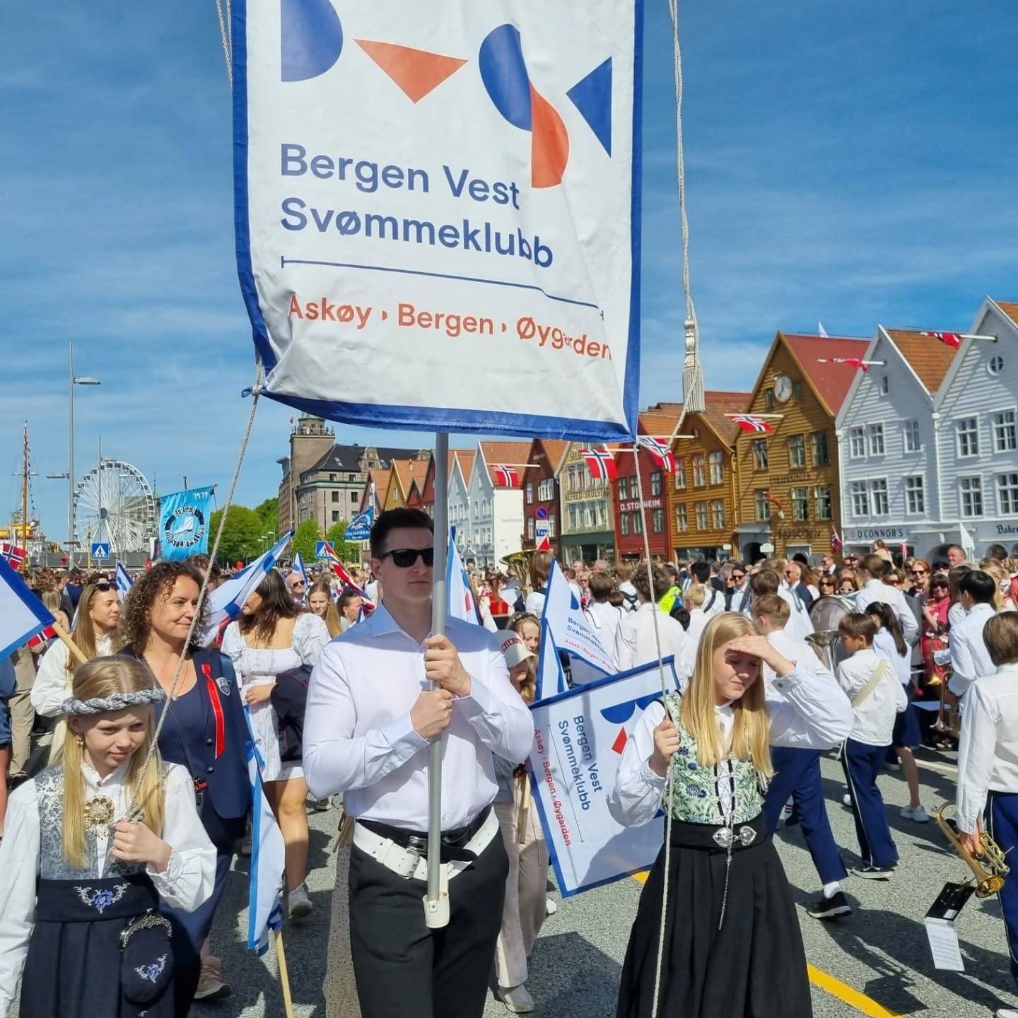 17 mai fane i Hovedprosesjonen