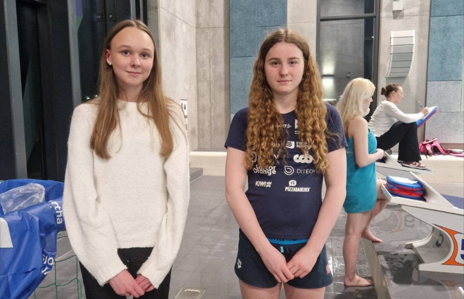 Sofie og Selene samlet inn penger til Barnekreftforeningen