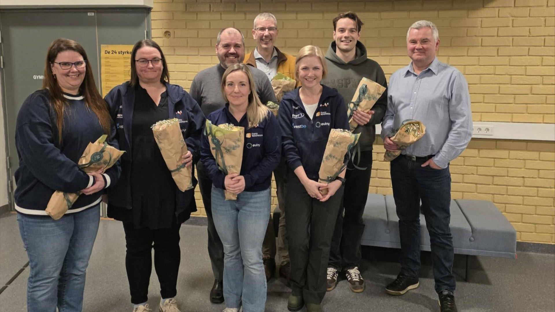 Mange fikk velfortjente blomster